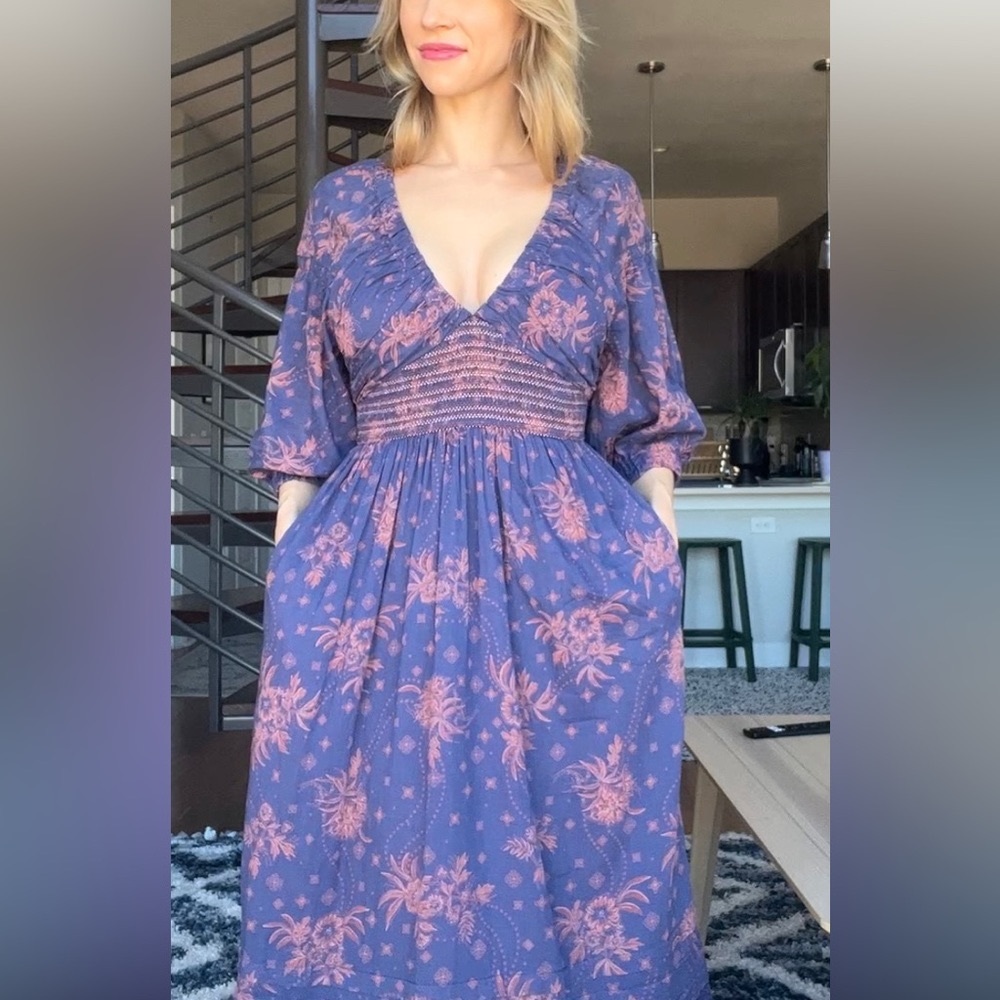 Maxi dress with pockets!!